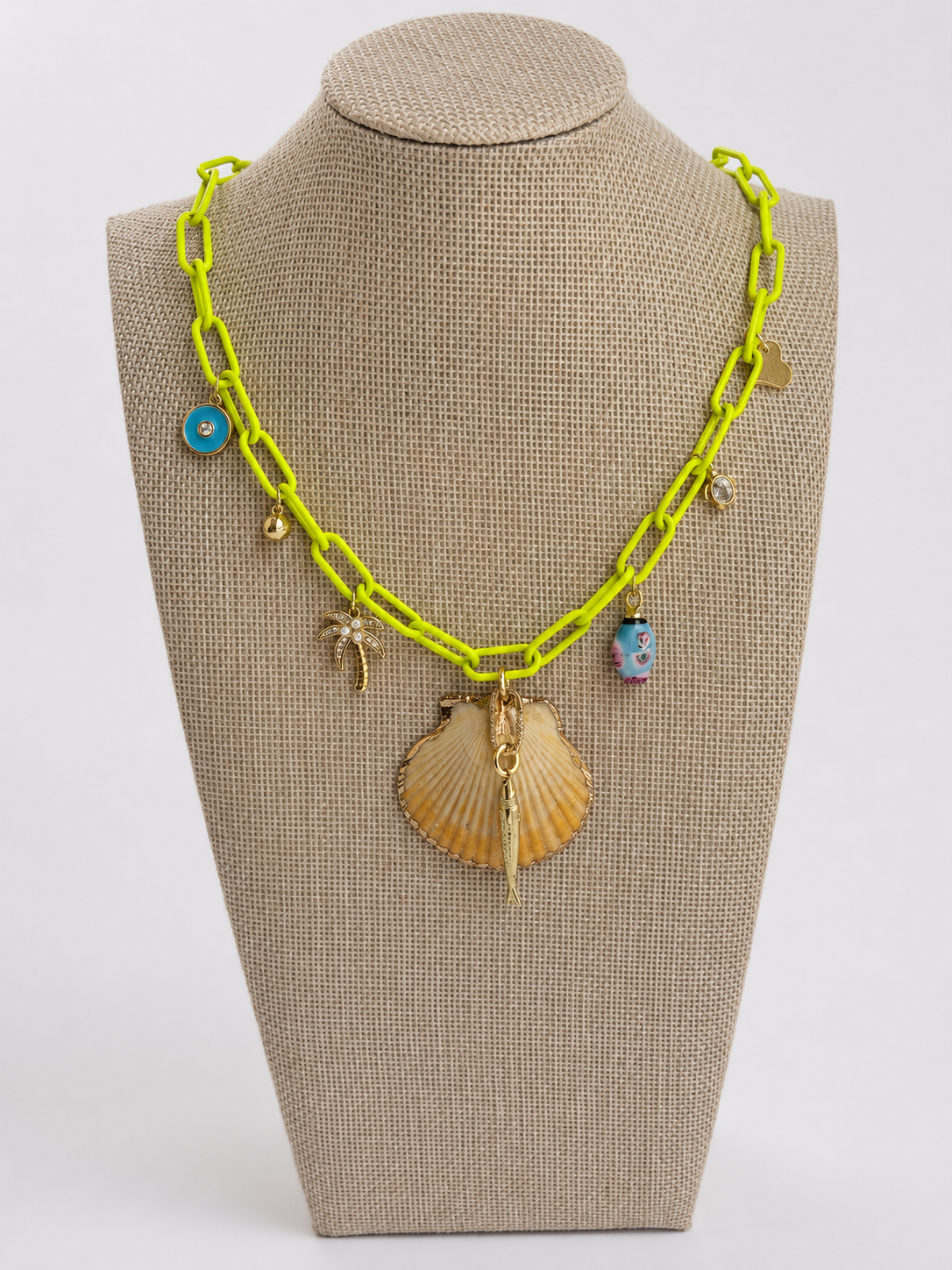 Shell-treuse Necklace (Shell)