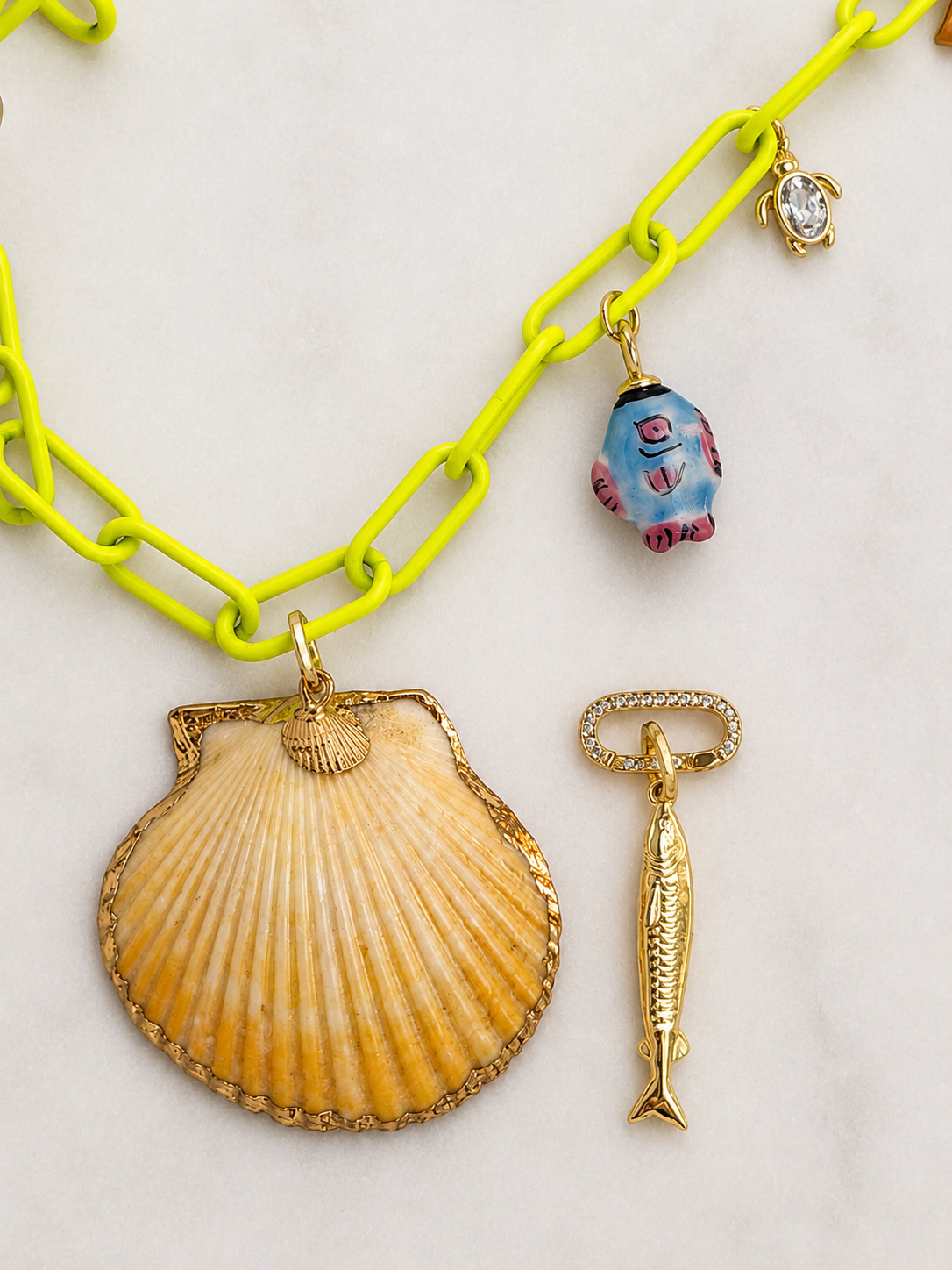 Shell-treuse Necklace (Shell)